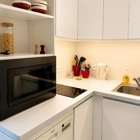 Appartement Proche Plage, Exterieur Et Parking